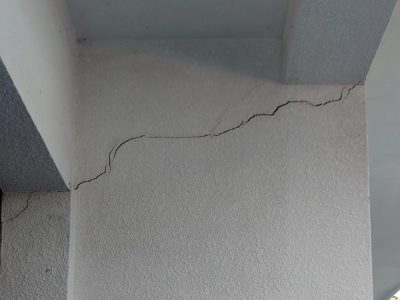 cedimento-delle-fondazioni-crepe-nei-muri-rimedio-elettrosmosi la soluzione definitiva alle crepe nei muri è il consolidamento con elettrosmosi attiva